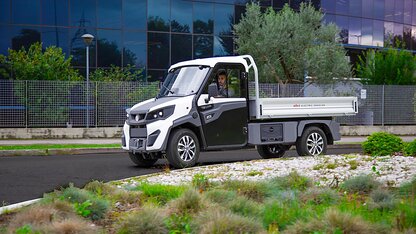 Alkè – transport materiálu